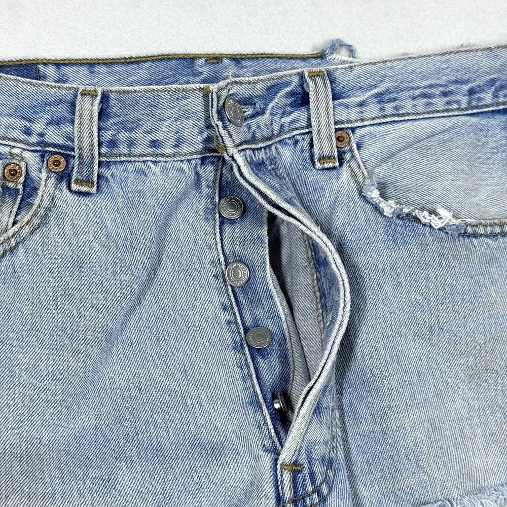 Levis see photos